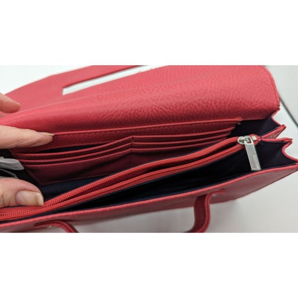 Mat and Nat Pink Abiko Clutch Bag Purse - Picture 6 of 16